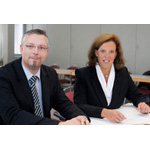 Claudia Fischer, Generalbevollm&auml;chtigte Unternehmensstrategie & Produktmarketing, WSW Energie und Wasser AG und Thomas Wahle, IT-Koordinator und CRM-Projektverantwortlicher der WSW. Foto: CURSOR/sb