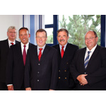 Vorstand und Aufsichtsrat der CURSOR Software AG: (v.l.) Aufsichtsrat Klaus Nonne, Aufsichtsratsvorsitzender Dr. Peter Hanker, Vorstandsvorsitzender Thomas R&uuml;hl, Vorstand J&uuml;rgen Topp, Aufsichtsrat Kristian Senn