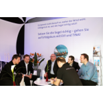 Entspannung und spannende Gespr&auml;che in der CURSOR-Lounge auf der E-world 2012.